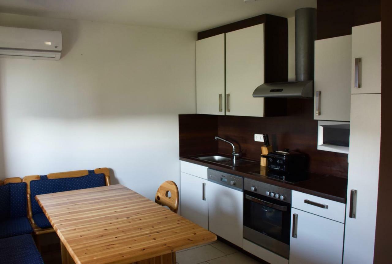 Вилла Liveza House Miklavz pri Ormozu Экстерьер фото
